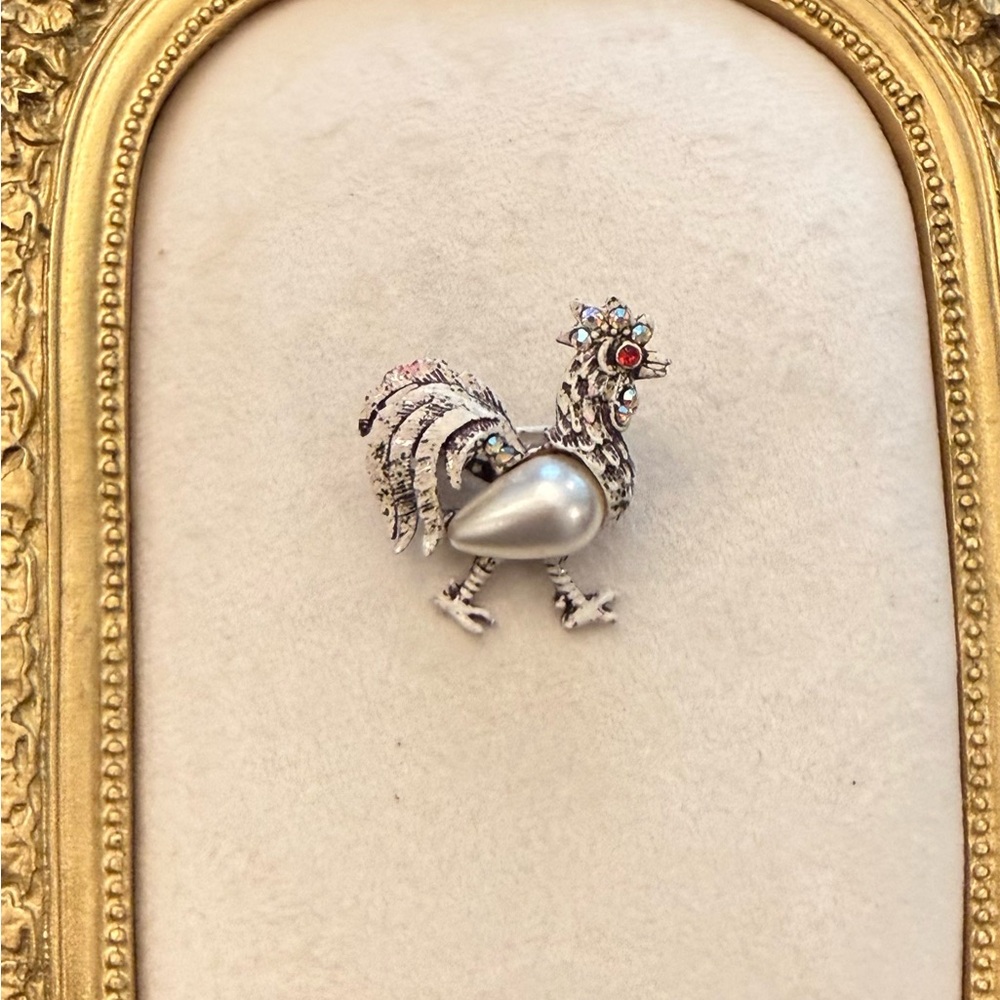 Silver Tone Rooster brooch Faux Pearl Aurora Borealis Crystals Fancy Farmhouse